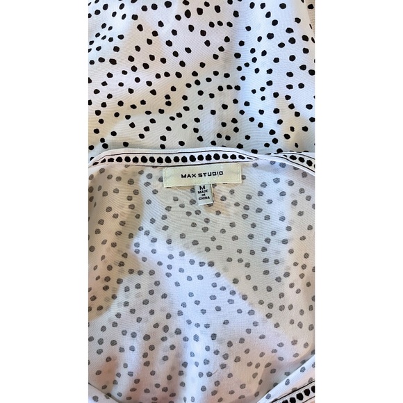 Max Studio women dot blouse Size M - Picture 5 of 6
